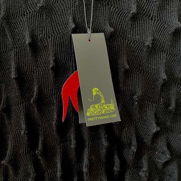 Pretty Snake Spike Sweater - Picture 4 of 5